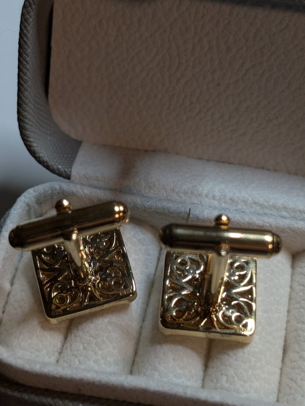 Garnet And Black Spinel Cufflinks - Picture 5 of 6